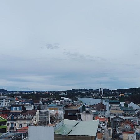 The White Hotel Dalat Exteriör bild