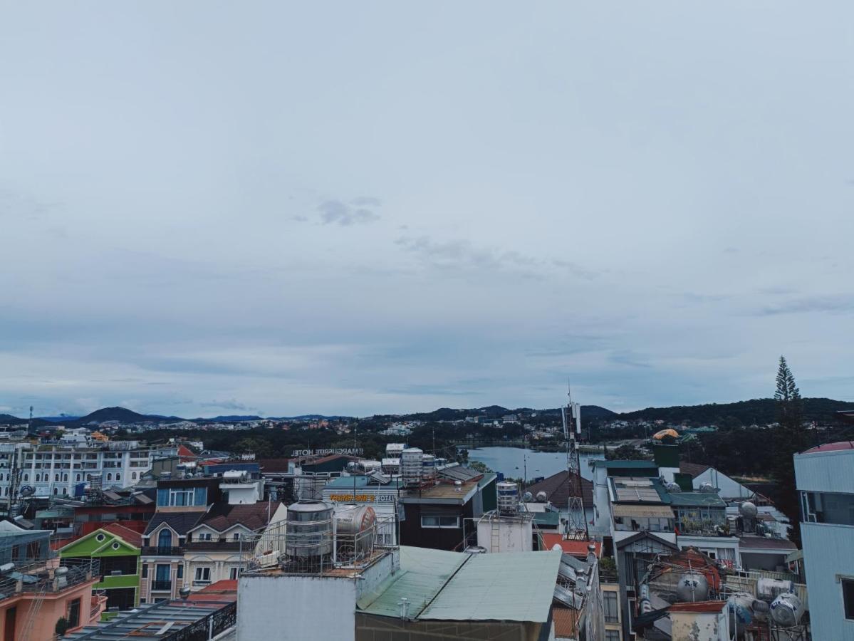 The White Hotel Dalat Exteriör bild